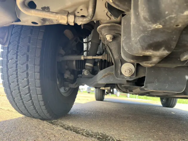 トヨタ ハイエースバン QDF-GDH206(4WD)の写真11