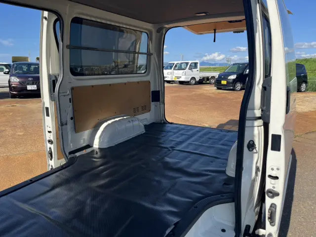 トヨタ ハイエースバン QDF-GDH206(4WD)の写真15
