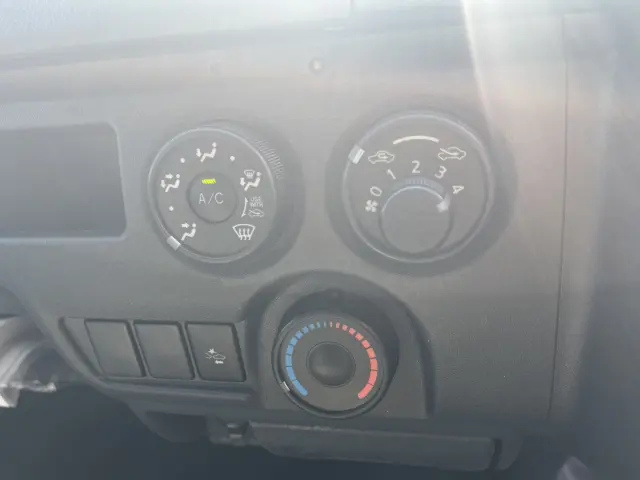 トヨタ ハイエースバン QDF-GDH206(4WD)の写真27