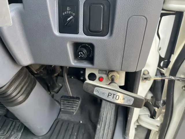 三菱 キャンター PDG-FE73BN(2WD)の写真27