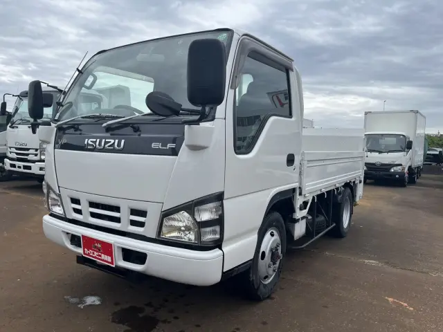 いすゞ エルフ PB-NKS81(4WD)の写真1