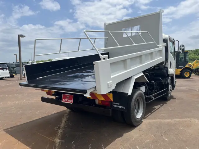 いすゞ フォワード TKG-FRR90S1(2WD)の写真5