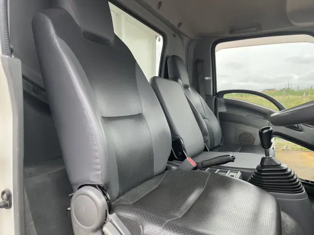 いすゞ フォワード TKG-FRR90S1(2WD)の写真18