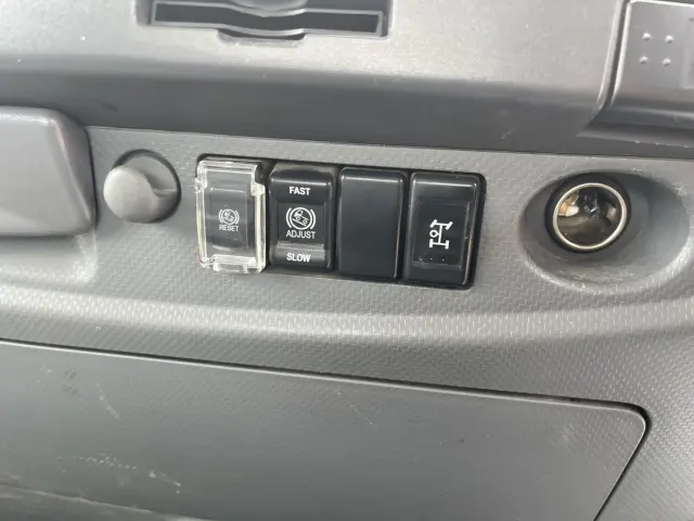 いすゞ フォワード TKG-FRR90S1(2WD)の写真25