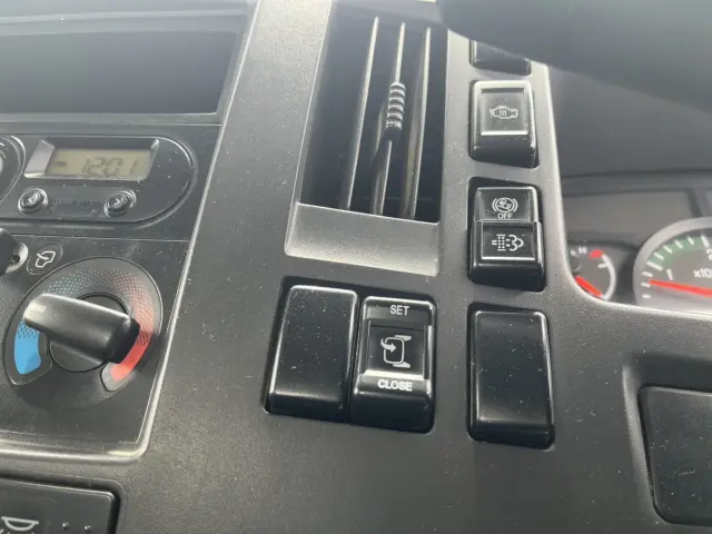 いすゞ フォワード TKG-FRR90S1(2WD)の写真26