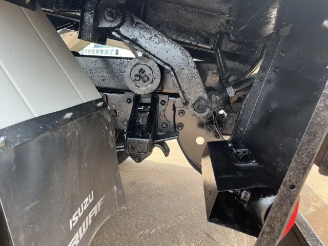 いすゞ フォワード TKG-FRR90S1(2WD)の写真32