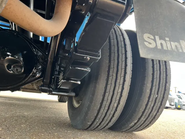 いすゞ エルフ TDG-NKS85(4WD)の写真12