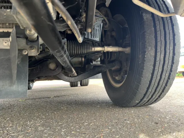 いすゞ エルフ TDG-NKS85(4WD)の写真14