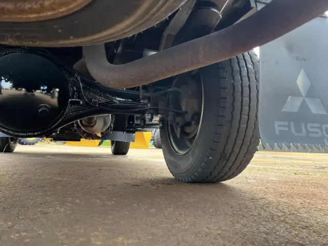 三菱 キャンターガッツ PDG-FD70B(4WD)の写真16