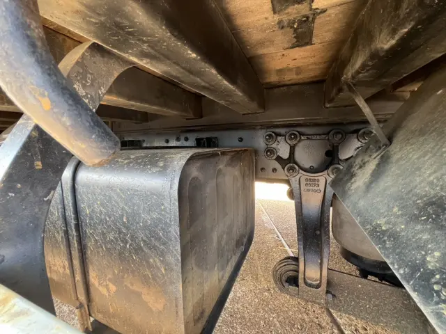 UD クオン ADG-CG4ZA(8x4)の写真15