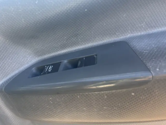 いすゞ フォワード TKG-FRR90S1(2WD)の写真21