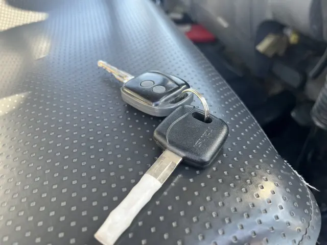 いすゞ フォワード TKG-FRR90S1(2WD)の写真23