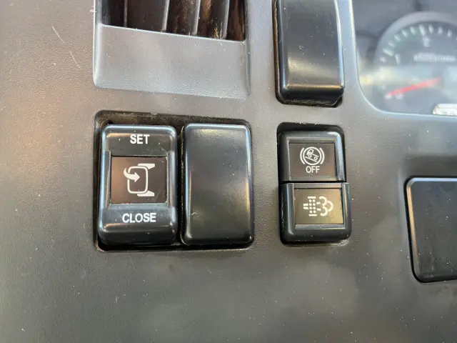 いすゞ フォワード TKG-FRR90S1(2WD)の写真28