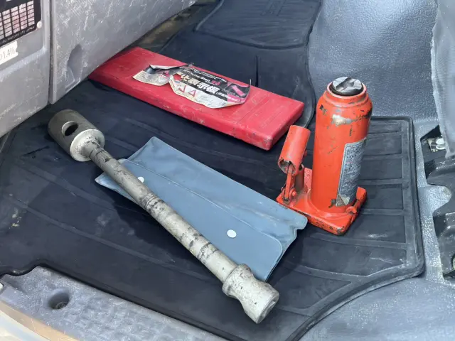 いすゞ フォワード TKG-FRR90S1(2WD)の写真32