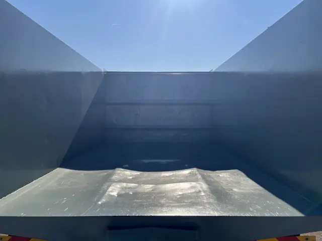 いすゞ フォワード TKG-FRR90S1(2WD)の写真42