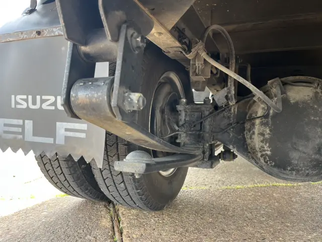 いすゞ エルフ TRG-NJR85A(2WD)の写真13