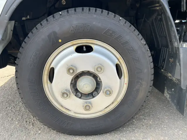 いすゞ エルフ TRG-NJR85A(2WD)の写真22