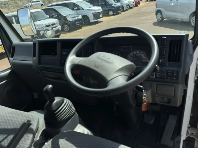 いすゞ エルフ TRG-NJR85A(2WD)の写真25