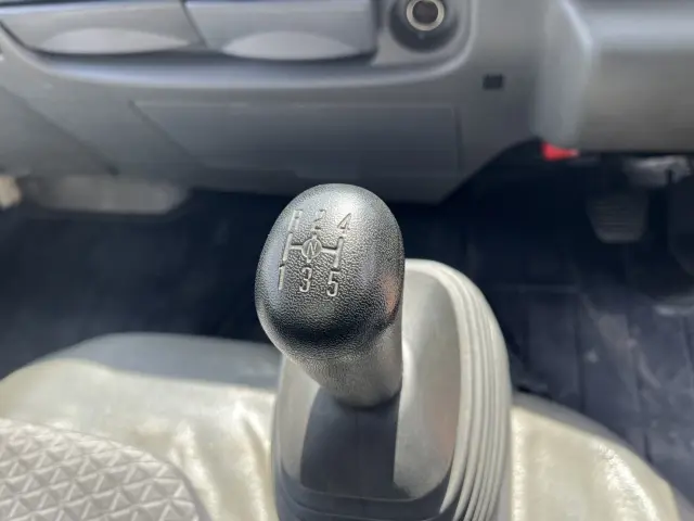 いすゞ エルフ TRG-NJR85A(2WD)の写真29