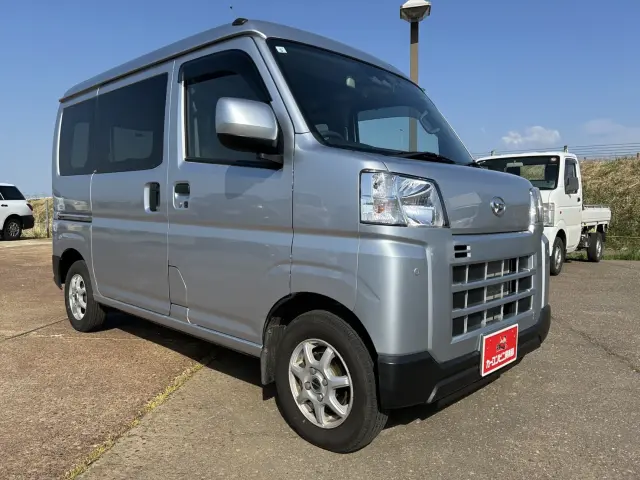 ダイハツ ハイゼットバン 3BD-S710V-ZBDF(4WD)の写真3