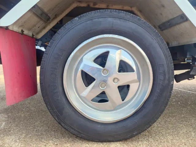 いすゞ エルフ TPG-NMR85N(2WD)の写真12