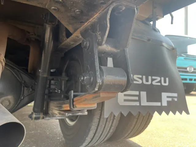 いすゞ エルフ TPG-NJS85A(4WD)の写真13