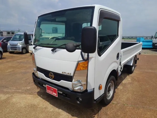 日産 アトラス SDG-SZ5F24(4WD)の写真1
