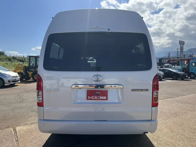 トヨタ ハイエース 3BA-TRH229W(4WD)の写真6