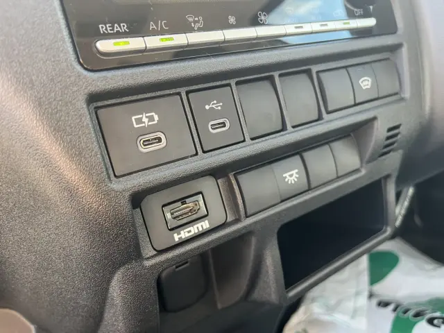 トヨタ ハイエース 3BA-TRH229W(4WD)の写真37