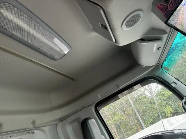 いすゞ ギガ QPG-CYL77BA(6x2)の写真19