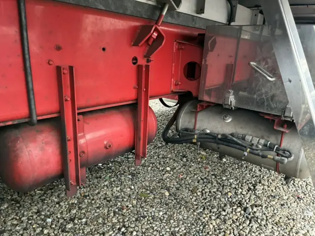 いすゞ ギガ QPG-CYL77BA(6x2)の写真21