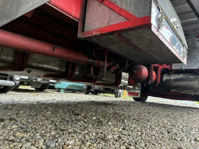 いすゞ ギガ QPG-CYL77BA(6x2)の写真22