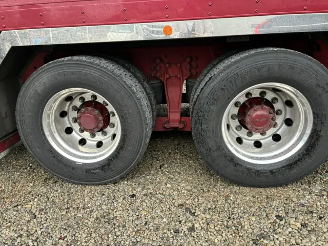 いすゞ ギガ QPG-CYL77BA(6x2)の写真23