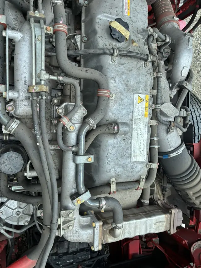 いすゞ ギガ QPG-CYL77BA(6x2)の写真28