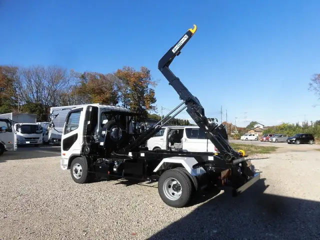 三菱 ファイター 2KG-FK72F(2WD)の写真5