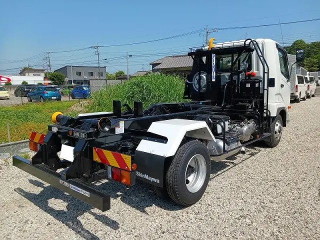 三菱 ファイター 2KG-FK72F(2WD)の写真2