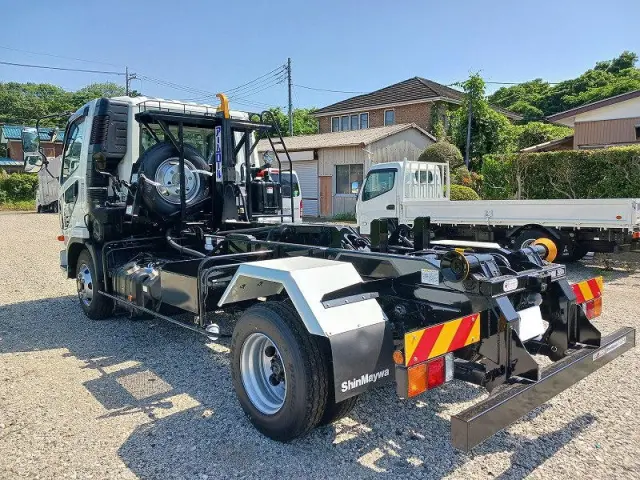 三菱 ファイター 2KG-FK72F(2WD)の写真4