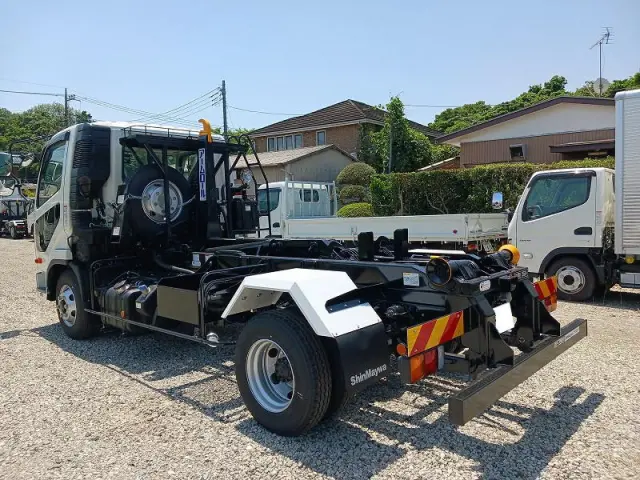 三菱 ファイター 2KG-FK72F(2WD)の写真4
