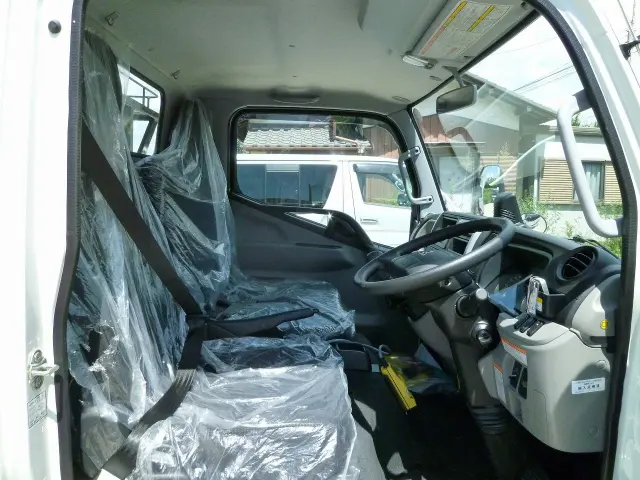 三菱 キャンター 2RG-FBAV0(2WD)の写真7