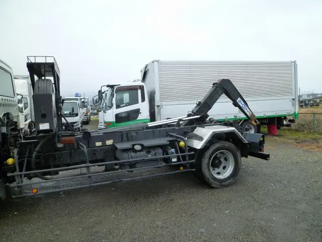 三菱 ファイター QKG-FK72FZ(2WD)の写真4