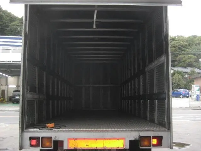 いすゞ フォワード KK-FRR34L4(2WD)の写真3