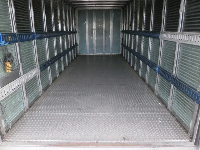 いすゞ フォワード KK-FRR34L4(2WD)の写真4