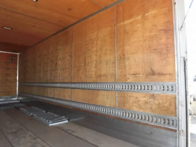 いすゞ フォワード KK-FRR35L4S(2WD)の写真4