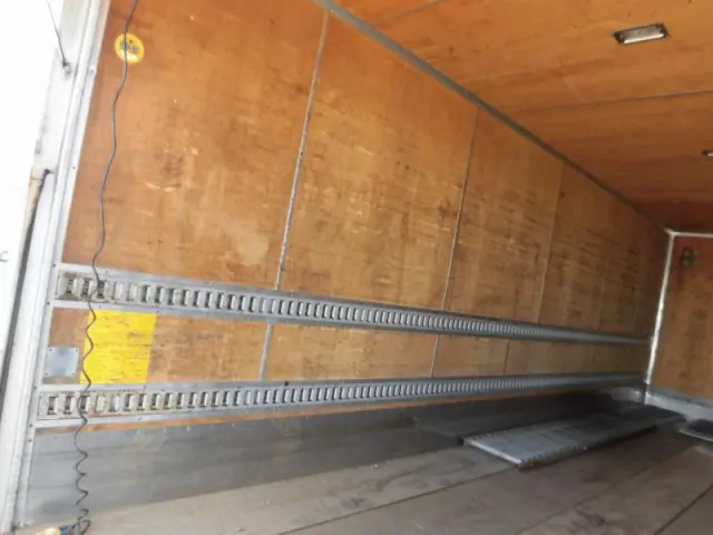 いすゞ フォワード KK-FRR35L4S(2WD)の写真5