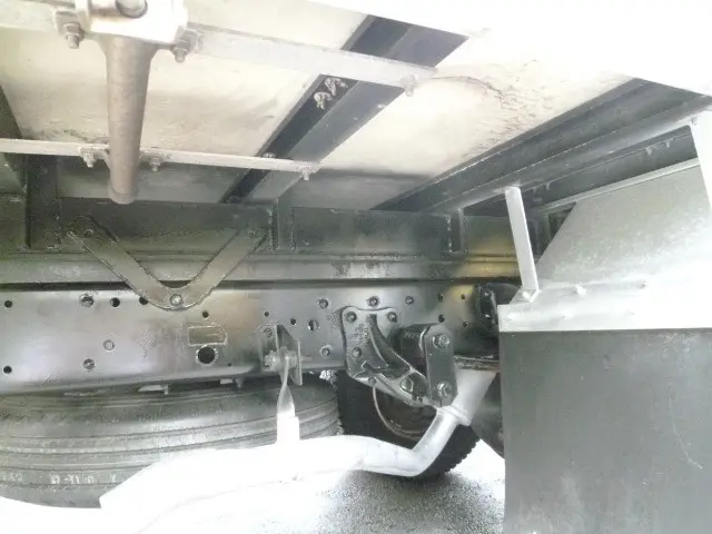 いすゞ エルフ PA-NPR81N(2WD)の写真9