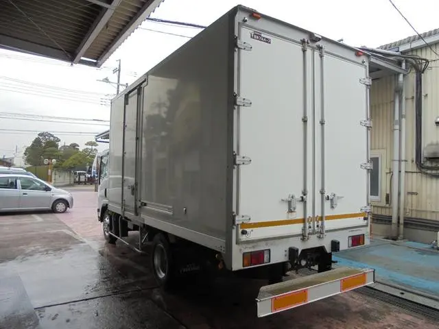 いすゞ エルフ PKG-NPR75N(2WD)の写真2