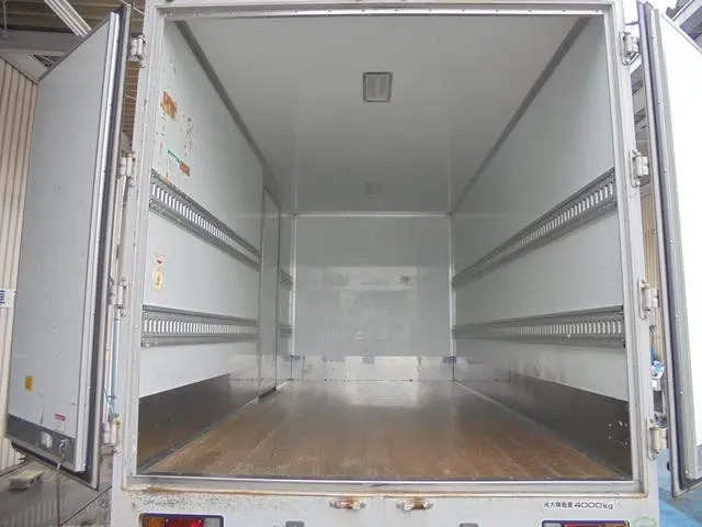 いすゞ エルフ PKG-NPR75N(2WD)の写真3