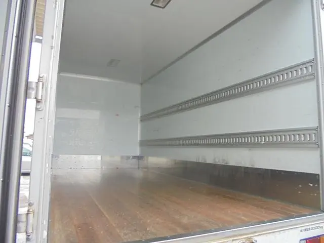 いすゞ エルフ PKG-NPR75N(2WD)の写真4