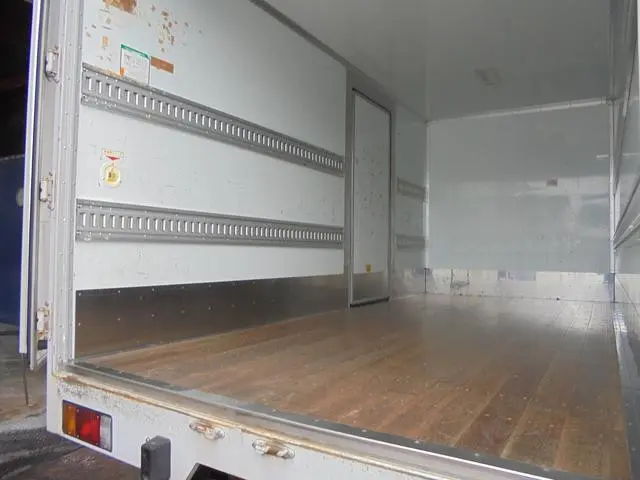 いすゞ エルフ PKG-NPR75N(2WD)の写真5