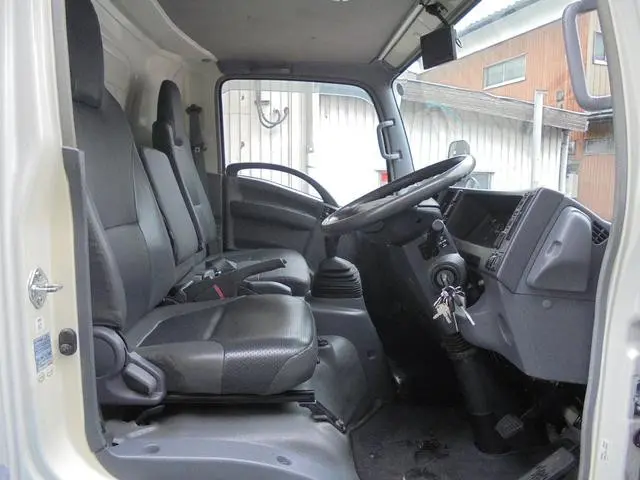 いすゞ エルフ PKG-NPR75N(2WD)の写真7